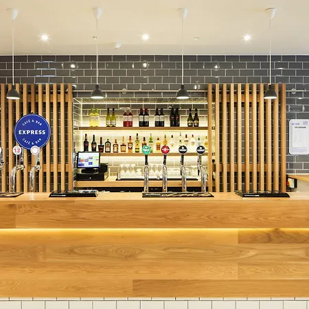 Holiday Inn Express Dublin City Centre By Ihg-2